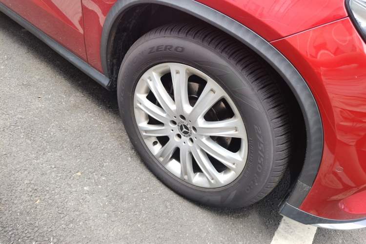 Used Mercedes-Benz GLE Coupe 2017 GLE 320 4MATIC Coupe SUV Right Front Wheel Hub
