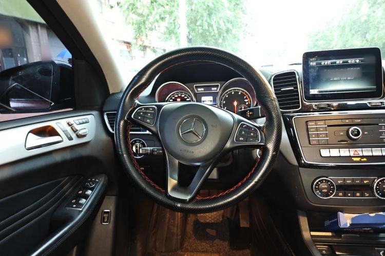 Used Mercedes-Benz GLE Coupe 2017 GLE 400 4MATIC Coupe SUV Steering Wheel
