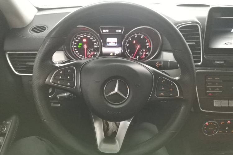 Used Mercedes-Benz GLE Coupe 2017 GLE 320 4MATIC Coupe SUV Steering Wheel