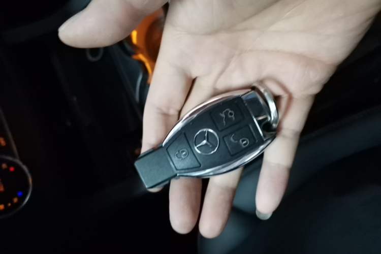 Used Mercedes-Benz GLE Coupe 2017 GLE 320 4MATIC Coupe SUV Vehicle Key