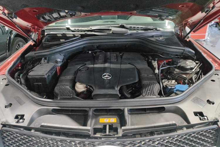 Used Mercedes-Benz GLE Coupe 2017 GLE 400 4MATIC Coupe SUV Engine Bay