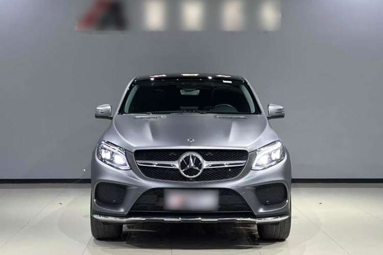 Used Mercedes-Benz GLE Coupe 2017 GLE 400 4MATIC Coupe SUV Exterior 1