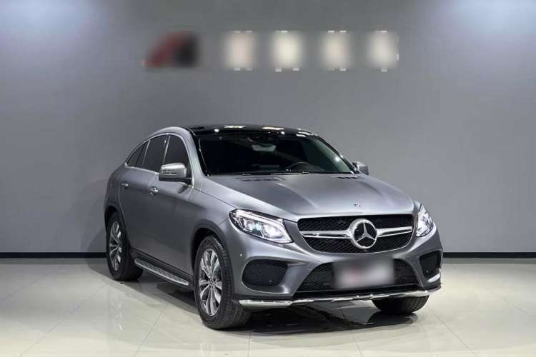 Used Mercedes-Benz GLE Coupe 2017 GLE 400 4MATIC Coupe SUV Exterior 2