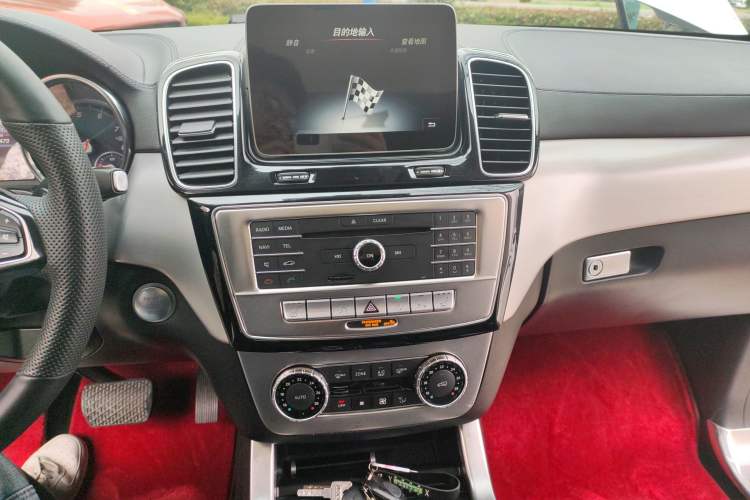 Used Mercedes-Benz GLE Coupe 2017 GLE 320 4MATIC Coupe SUV Audio And AC Panel