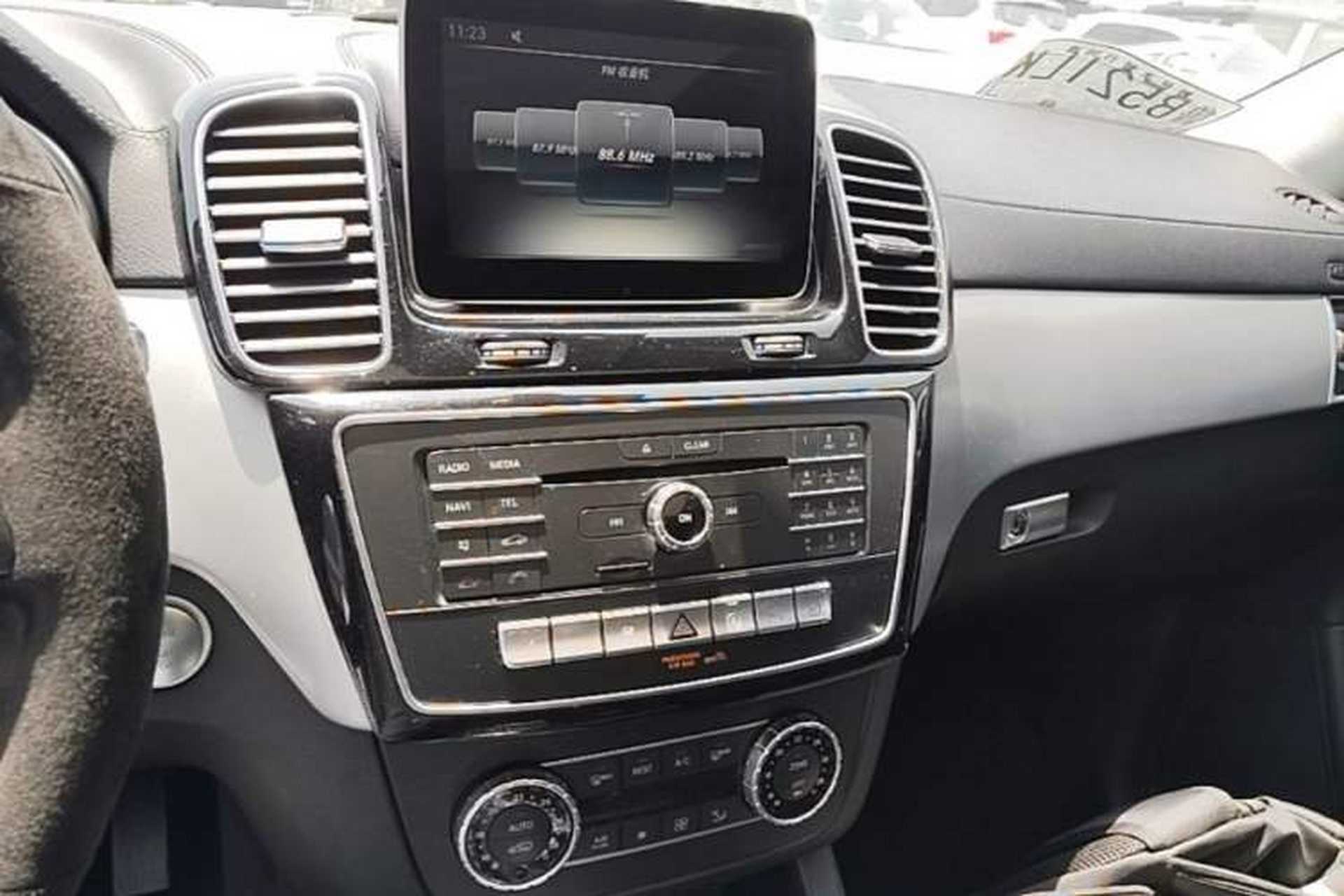 Used Mercedes-Benz GLE Coupe 2017 GLE 400 4MATIC Coupe SUV Audio And AC Panel