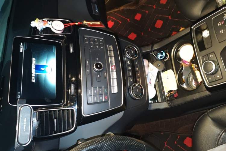 Used Mercedes-Benz GLE Coupe 2017 GLE 320 4MATIC Coupe SUV Audio And AC Panel