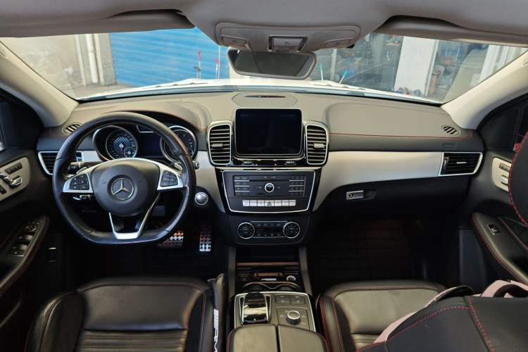 Used Mercedes-Benz GLE Coupe 2017 GLE 450 AMG 4MATIC Coupe SUV Center Console