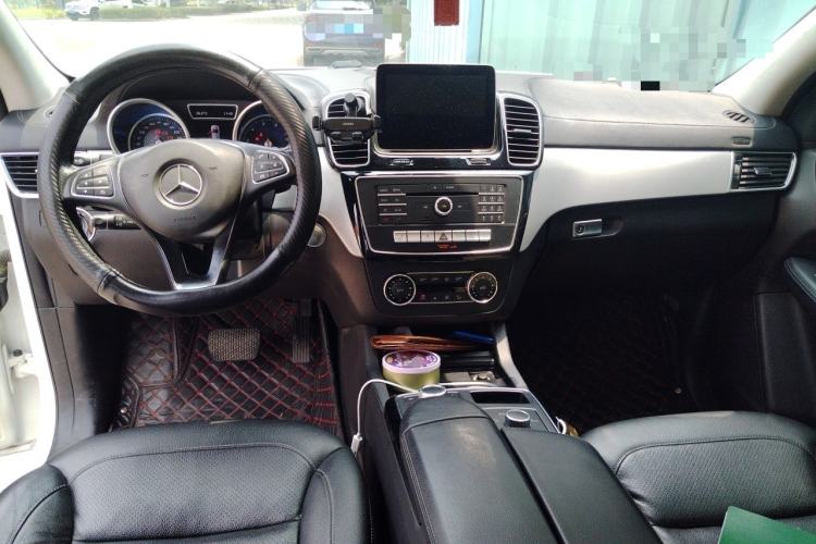 Used Mercedes-Benz GLE Coupe 2017 GLE 320 4MATIC Coupe SUV Center Console