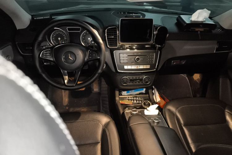Used Mercedes-Benz GLE Coupe 2017 GLE 320 4MATIC Coupe SUV Center Console