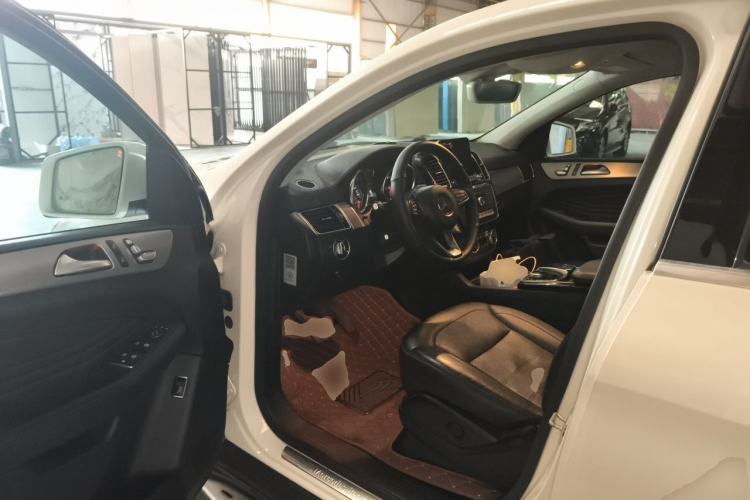 Used Mercedes-Benz GLE Coupe 2017 GLE 400 4MATIC Coupe SUV Driver Seat