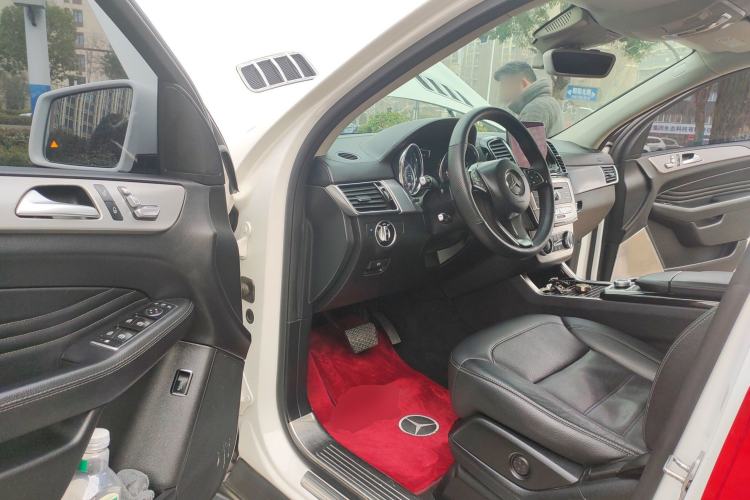 Used Mercedes-Benz GLE Coupe 2017 GLE 320 4MATIC Coupe SUV Driver Seat