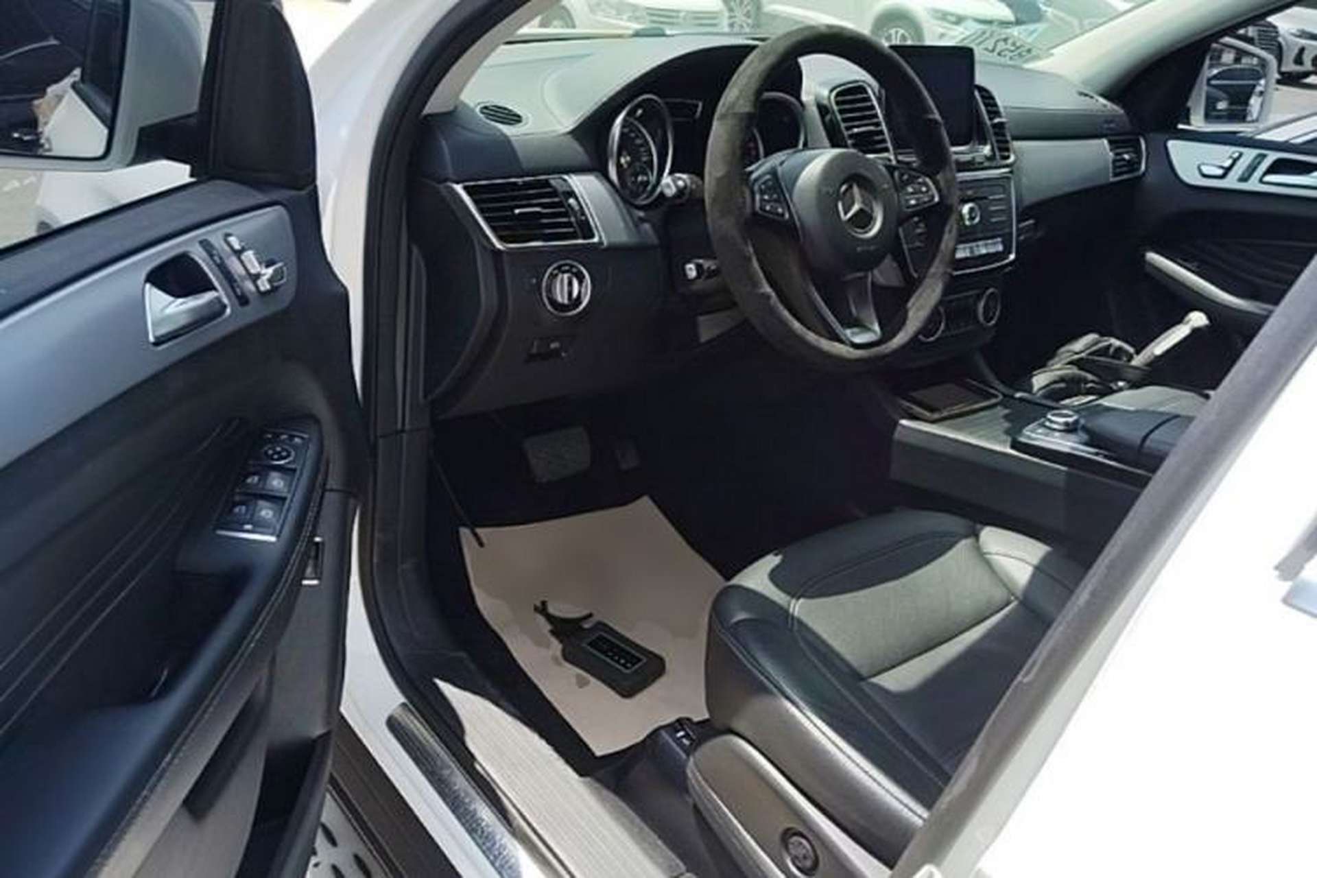 Used Mercedes-Benz GLE Coupe 2017 GLE 400 4MATIC Coupe SUV Driver Seat