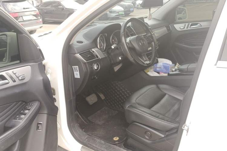 Used Mercedes-Benz GLE Coupe 2017 GLE 320 4MATIC Coupe SUV Driver Seat