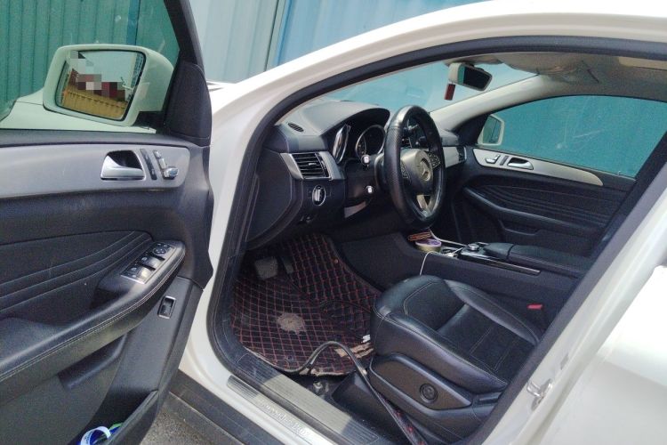 Used Mercedes-Benz GLE Coupe 2017 GLE 320 4MATIC Coupe SUV Driver Seat
