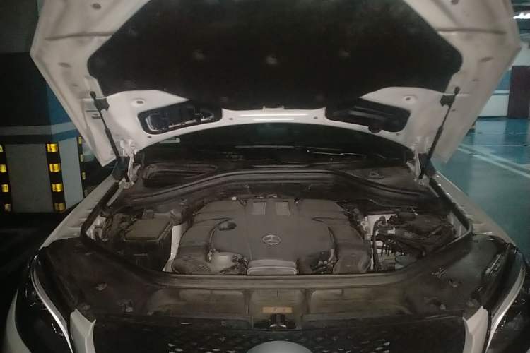 Used Mercedes-Benz GLE Coupe 2017 GLE 400 4MATIC Coupe SUV Engine Bay