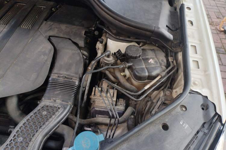 Used Mercedes-Benz GLE Coupe 2017 GLE 320 4MATIC Coupe SUV Engine Bay Left