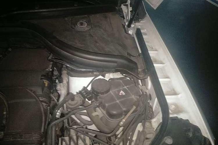 Used Mercedes-Benz GLE Coupe 2017 GLE 400 4MATIC Coupe SUV Engine Bay Left
