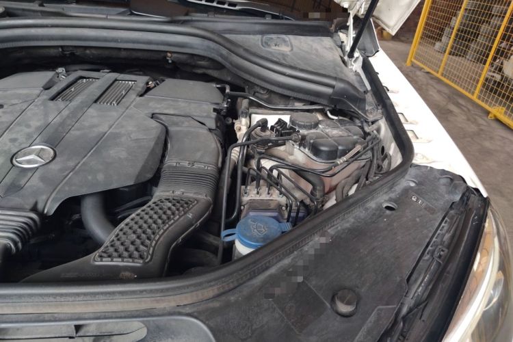 Used Mercedes-Benz GLE Coupe 2017 GLE 400 4MATIC Coupe SUV Engine Bay Left