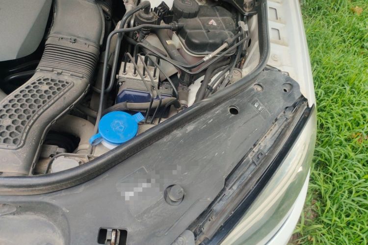 Used Mercedes-Benz GLE Coupe  Engine Bay Left