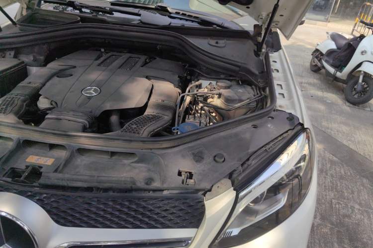 Used Mercedes-Benz GLE Coupe 2017 GLE 320 4MATIC Coupe SUV Engine Bay Left