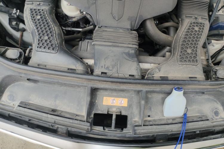 Used Mercedes-Benz GLE Coupe  Engine Bay