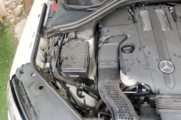 Used Mercedes-Benz GLE Coupe 2017 GLE 400 4MATIC Coupe SUV Engine Bay Right
