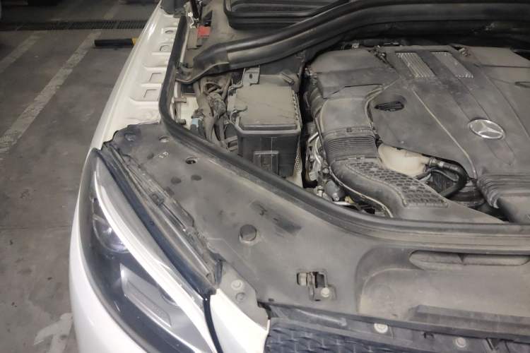 Used Mercedes-Benz GLE Coupe 2017 GLE 320 4MATIC Coupe SUV Engine Bay Right