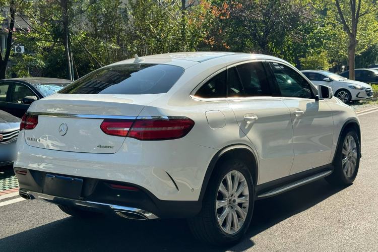Used Mercedes-Benz GLE Coupe 2017 GLE 320 4MATIC Coupe SUV Exterior 5