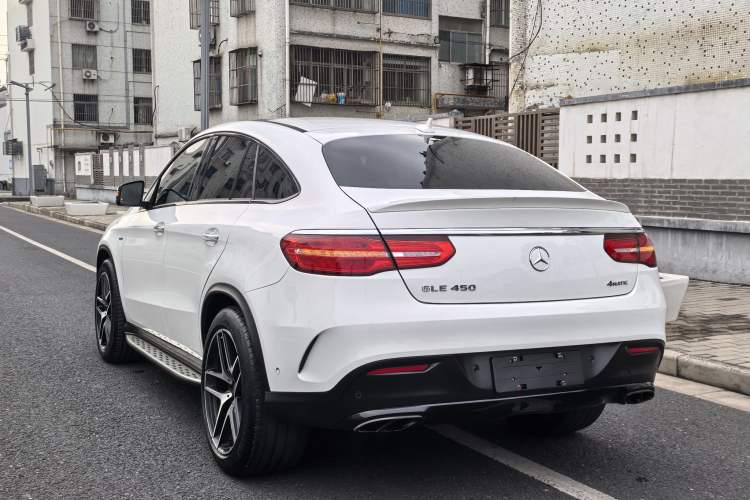 Used Mercedes-Benz GLE Coupe 2017 GLE 450 AMG 4MATIC Coupe SUV Exterior 6