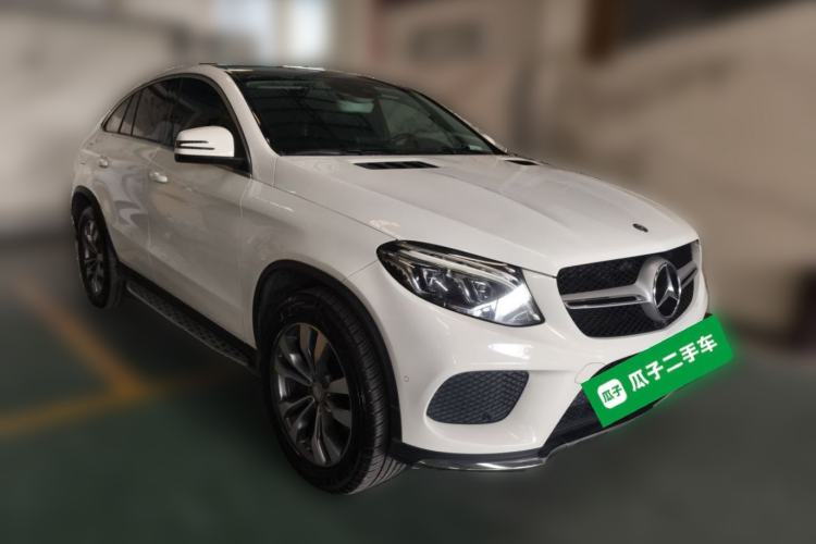Used Mercedes-Benz GLE Coupe 2017 GLE 400 4MATIC Coupe SUV Front Right 45 Deg