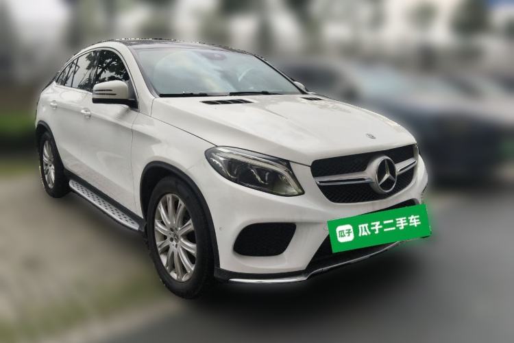 Used Mercedes-Benz GLE Coupe 2017 GLE 320 4MATIC Coupe SUV Front Right 45 Deg