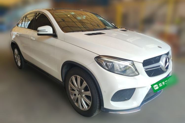 Used Mercedes-Benz GLE Coupe 2017 GLE 400 4MATIC Coupe SUV Front Right 45 Deg