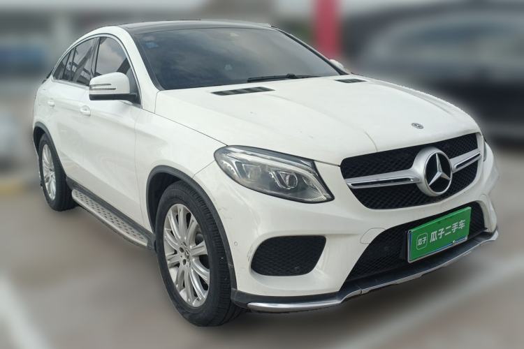 Used Mercedes-Benz GLE Coupe 2017 GLE 320 4MATIC Coupe SUV Front Right 45 Deg