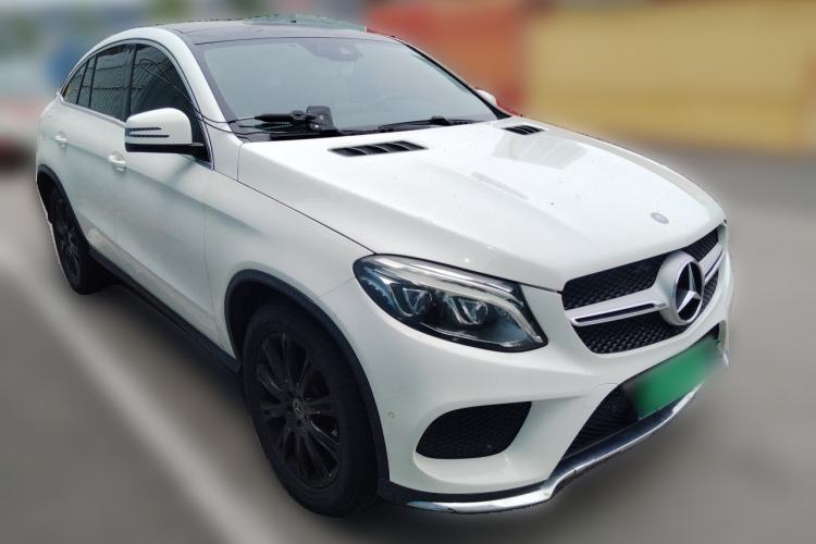 Used Mercedes-Benz GLE Coupe 2017 GLE 320 4MATIC Coupe SUV Front Right 45 Deg