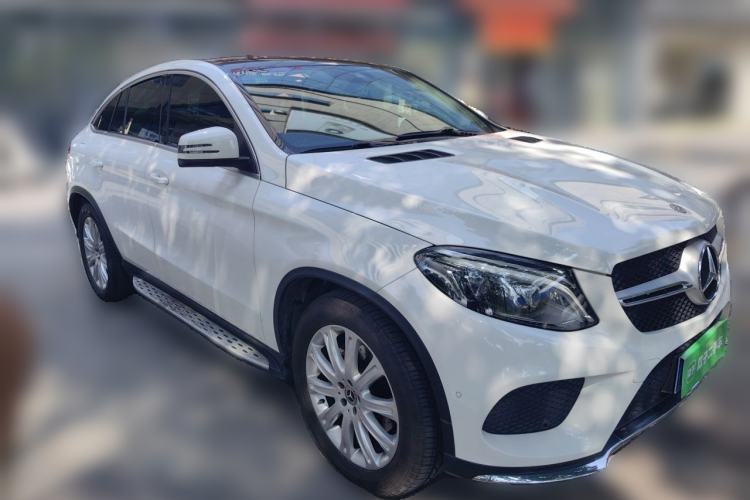 Used Mercedes-Benz GLE Coupe 2017 GLE 320 4MATIC Coupe SUV Front Right 45 Deg