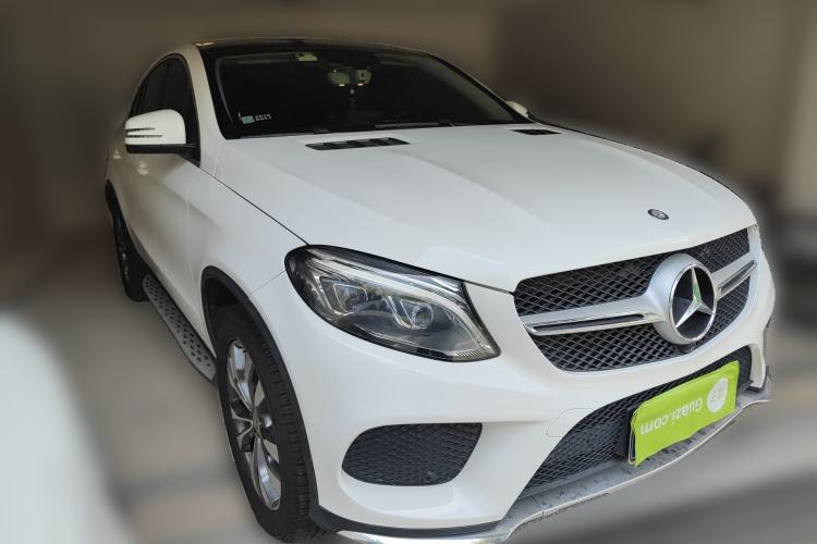Used Mercedes-Benz GLE Coupe 2017 GLE 400 4MATIC Coupe SUV Front Right 45 Deg