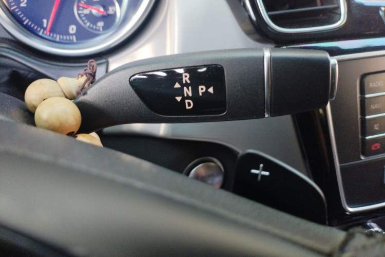 Used Mercedes-Benz GLE Coupe 2017 GLE 320 4MATIC Coupe SUV Gear Lever