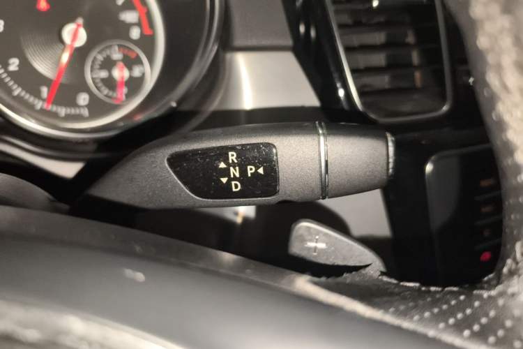 Used Mercedes-Benz GLE Coupe 2017 GLE 400 4MATIC Coupe SUV Gear Lever