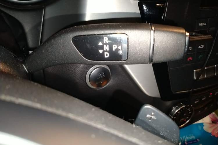 Used Mercedes-Benz GLE Coupe 2017 GLE 400 4MATIC Coupe SUV Gear Lever
