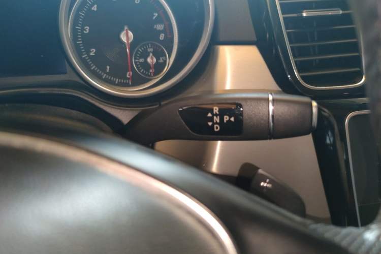 Used Mercedes-Benz GLE Coupe 2017 GLE 400 4MATIC Coupe SUV Gear Lever