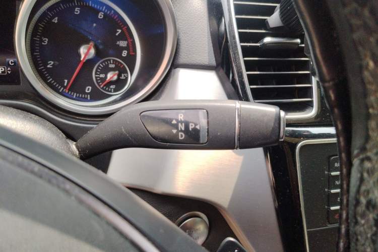 Used Mercedes-Benz GLE Coupe 2017 GLE 320 4MATIC Coupe SUV Gear Lever