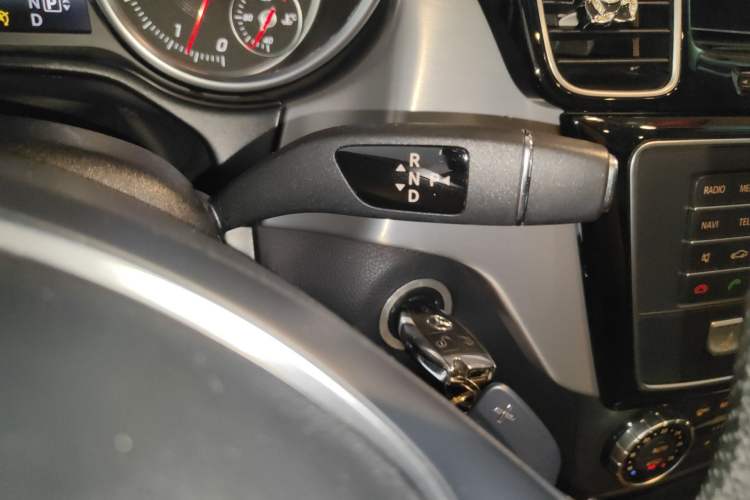 Used Mercedes-Benz GLE Coupe 2017 GLE 400 4MATIC Coupe SUV Gear Lever