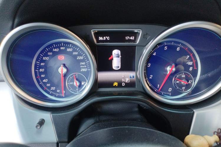 Used Mercedes-Benz GLE Coupe 2017 GLE 320 4MATIC Coupe SUV Instrument Cluster