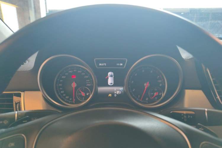 Used Mercedes-Benz GLE Coupe 2017 GLE 400 4MATIC Coupe SUV Instrument Cluster