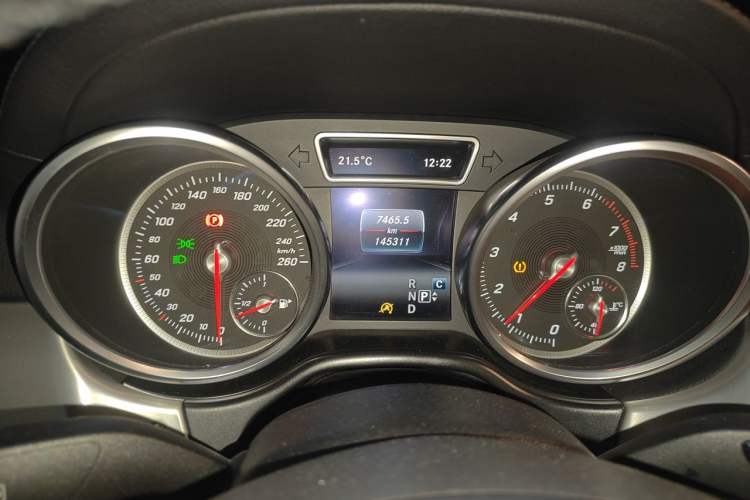 Used Mercedes-Benz GLE Coupe 2017 GLE 320 4MATIC Coupe SUV Instrument Cluster