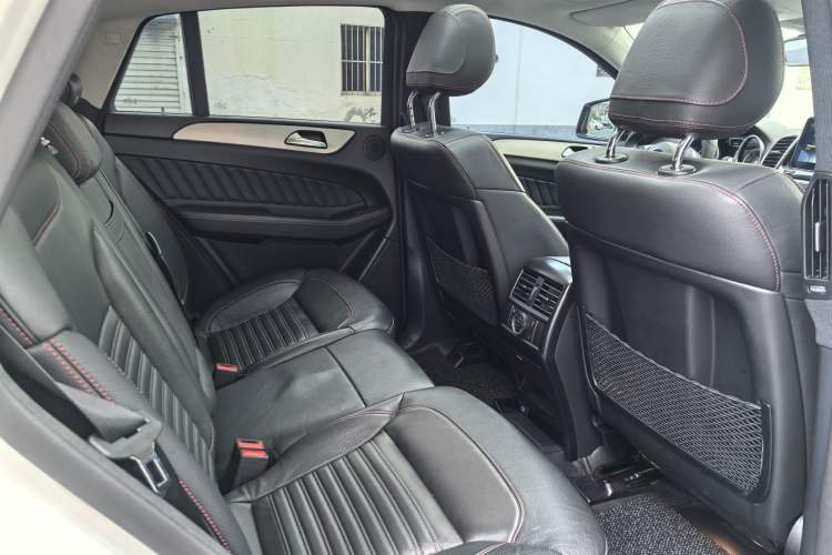 Used Mercedes-Benz GLE Coupe 2017 GLE 450 AMG 4MATIC Coupe SUV Interior 7