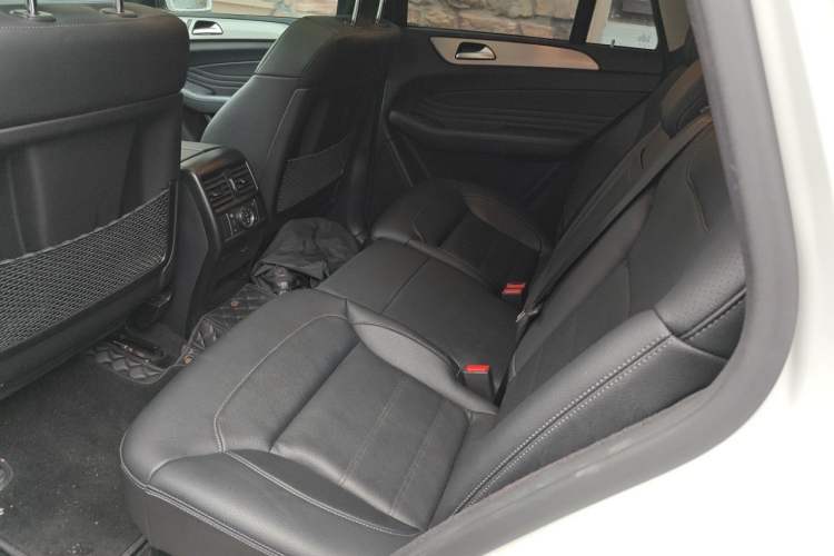 Used Mercedes-Benz GLE Coupe 2017 GLE 400 4MATIC Coupe SUV Left Rear Seat