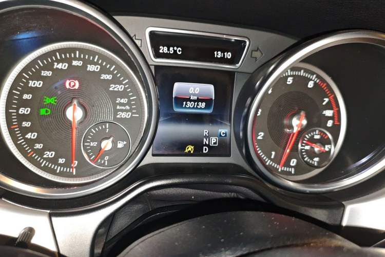 Used Mercedes-Benz GLE Coupe 2017 GLE 320 4MATIC Coupe SUV Odometer Close Up
