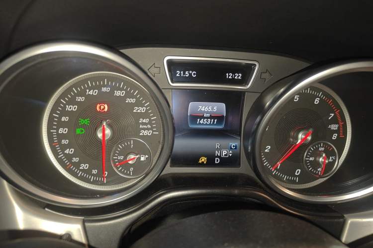 Used Mercedes-Benz GLE Coupe 2017 GLE 320 4MATIC Coupe SUV Odometer Close Up