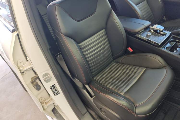 Used Mercedes-Benz GLE Coupe 2017 GLE 450 AMG 4MATIC Coupe SUV Right Front Seat